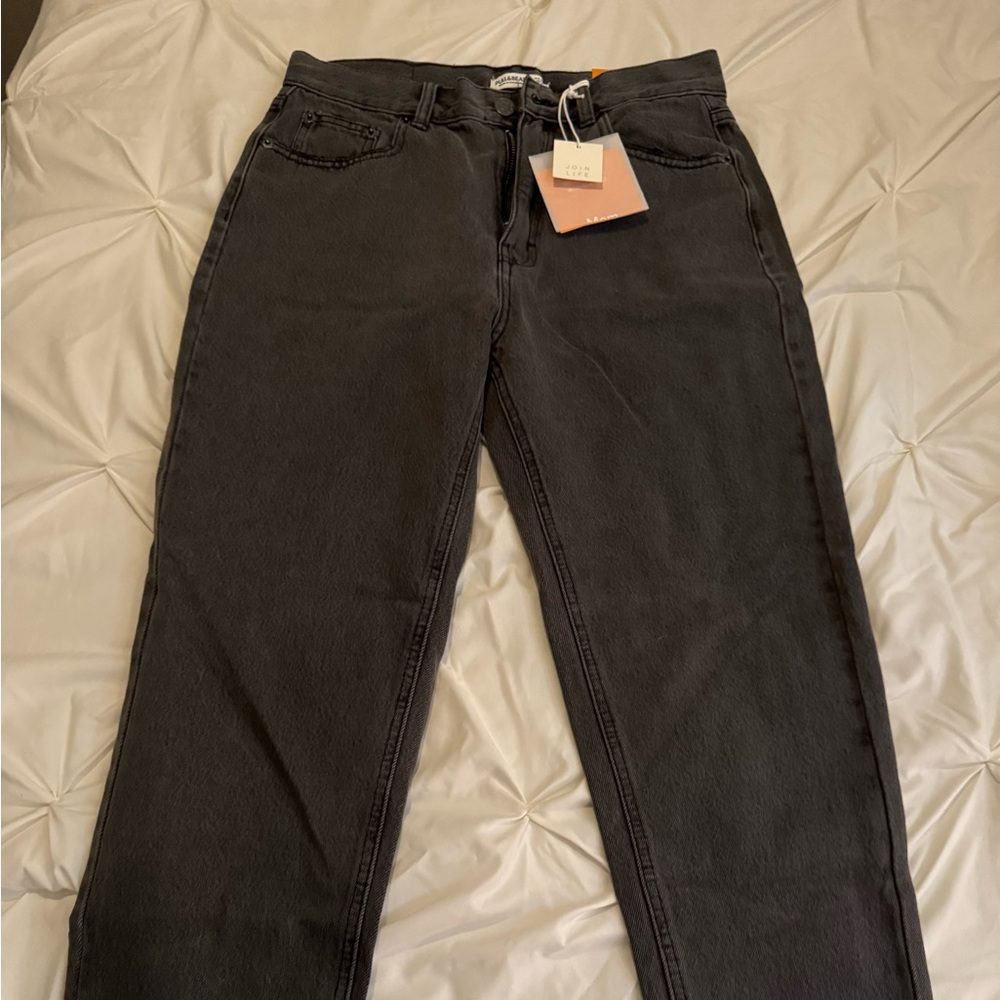 Black mom jeans